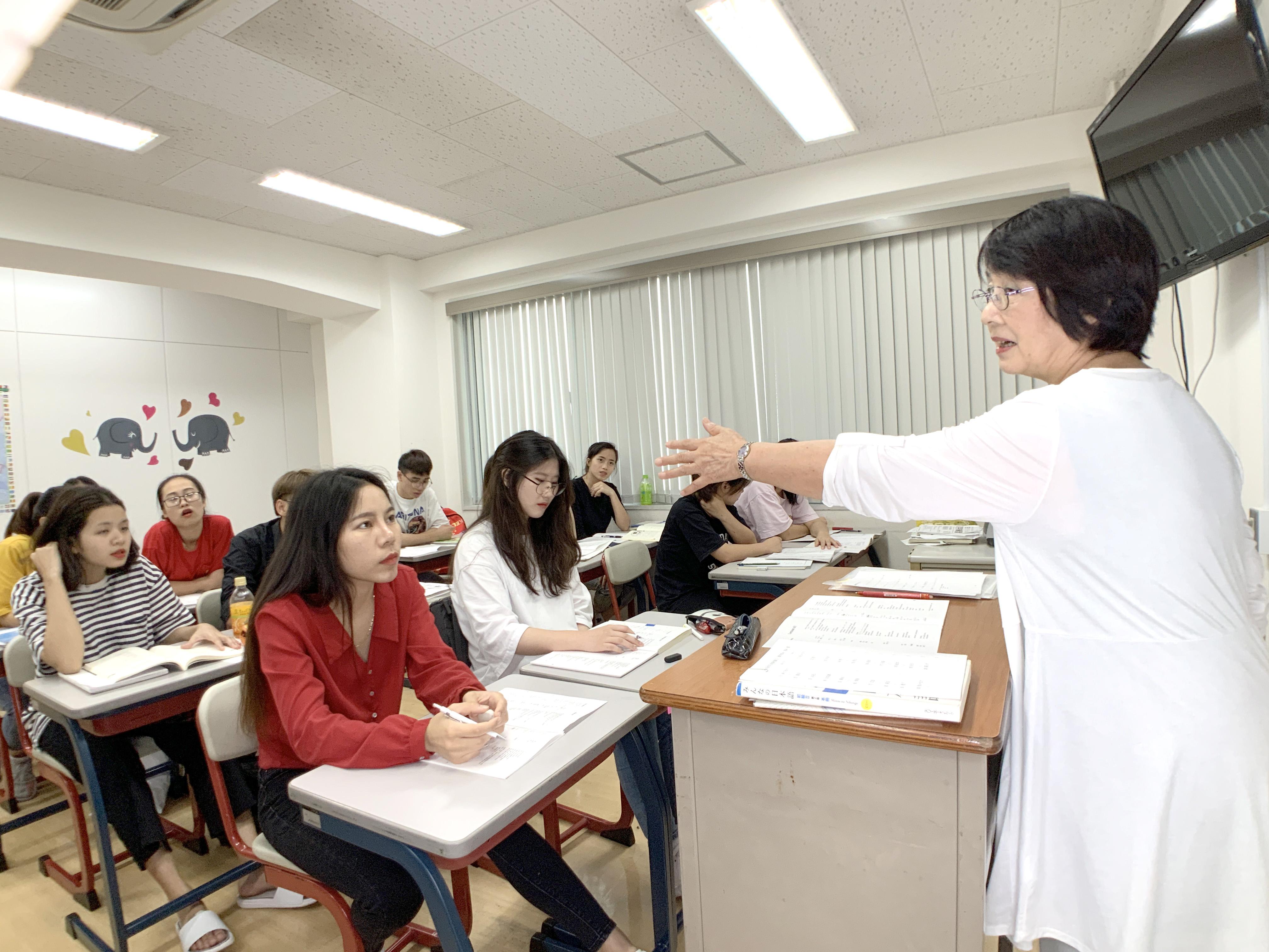 STUDENT COMMUNITY